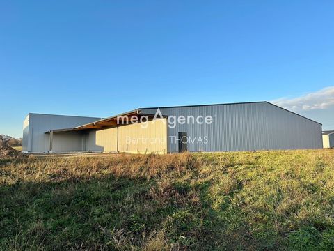 B&acirc;timent de 1800 m2 construit en 2023 sur un terrain de 6924 m2 1785000 35133 Romagne