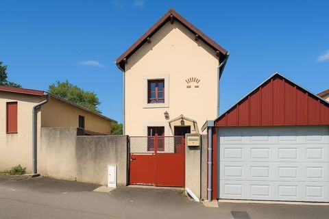   Maison de bourg 62m�- 2 chambres- Garage- COUR Maison - 3 pi�ce(s) - 62 m�