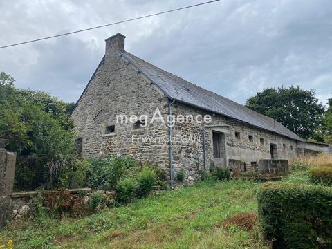   -Fermette avec parcelle agricole au calme � la campagne � 10 minutes de PONTIVY Maison - 5 pi�ce(s) - 330 m�