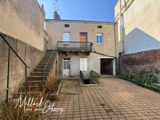  Immeuble � vendre 161 m�