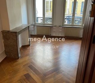  Immeuble � vendre 128 m�