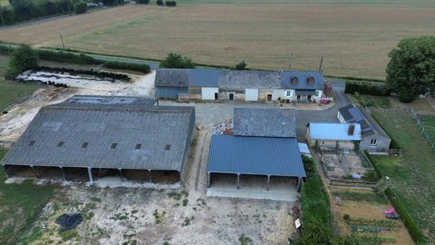   Corps de ferme avec maison d'habitation, terrain. Maison - 5 pi�ce(s) - 99 m�