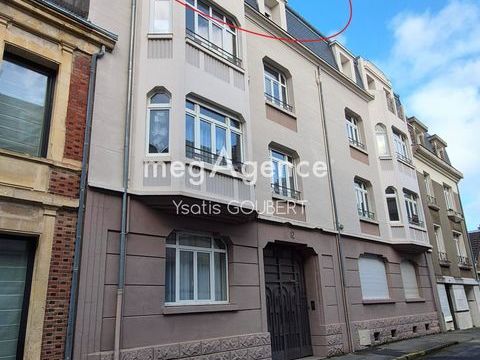   Bel appartement F2 bis meubl� avec petit balcon et cave Appartement - 3 pi�ce(s) - 64 m�