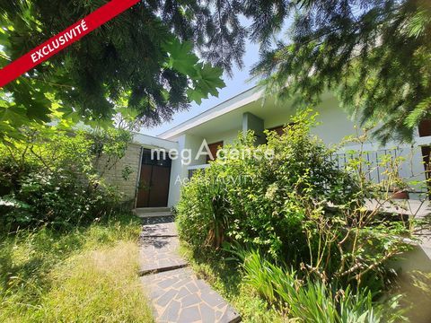   Un cocon de verdure atypique � deux pas du centre ville. Maison - 9 pi�ce(s) - 162 m�