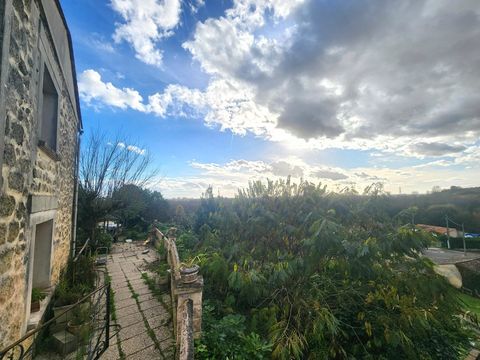   Ensemble immobilier de plus de 250m� Maison - 9 pi�ce(s) - 200 m�