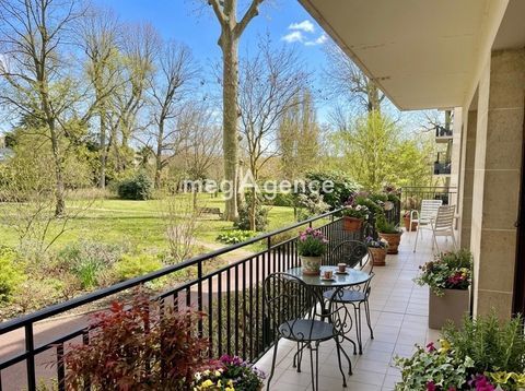   Appartement de standing lumineux 165 m� � Domaine priv� s�curis�  � Parking et Cave - Saint-Nom-La-Bret�che Appartement - 6 pi�ce(s) - 165 m�