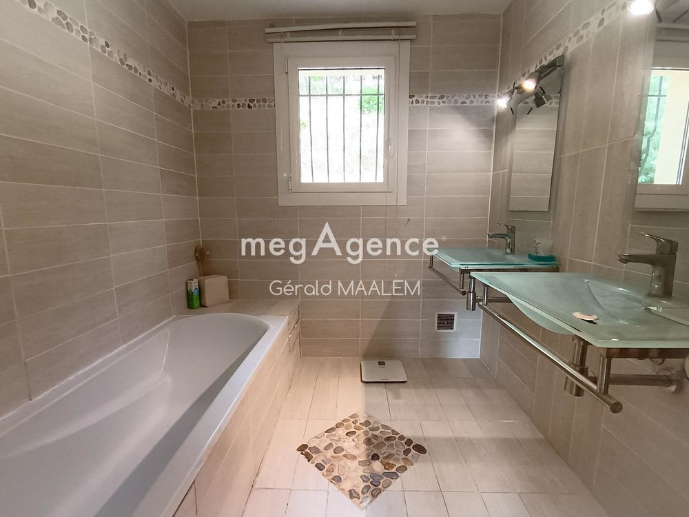 � vendre  Maison Cavalaire-sur-Mer (83240)