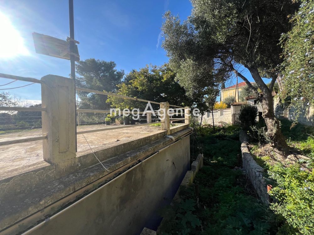 � vendre  Propri�t�/ch�teau La Seyne-sur-Mer (83500)