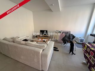  Immeuble � vendre 209 m�