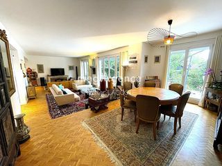  Maison � vendre 10 pi�ces 260 m�