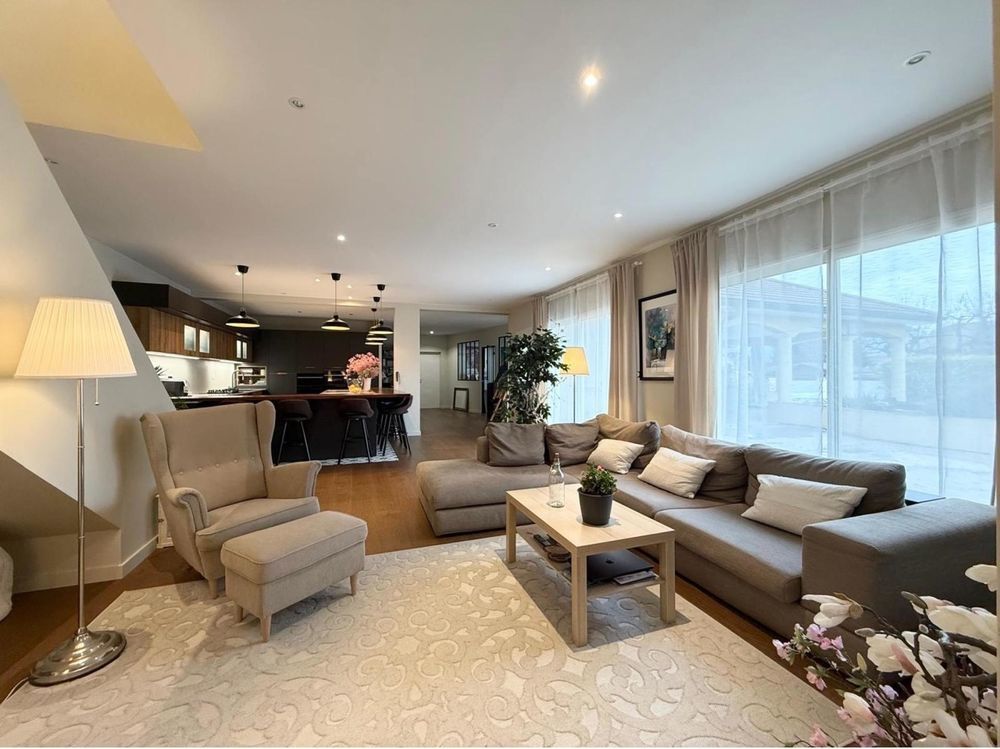 � vendre  Maison Valserh�ne (01200)