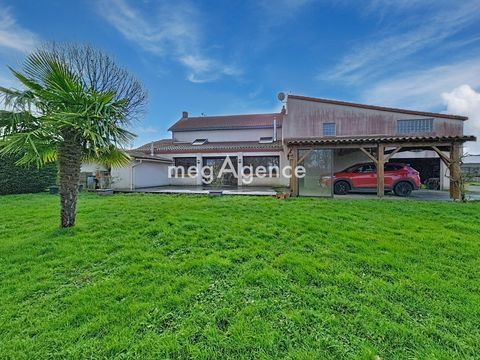   Long�re r�nov�e  � 200 m� habitables au c�ur des grands espaces Maison - 9 pi�ce(s) - 200 m�