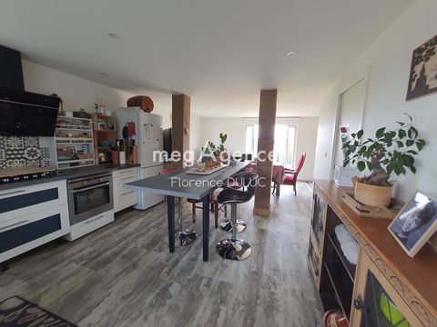   BIEN ATYPIQUE SUR 1400 M� DE TERRAIN Maison - 3 pi�ce(s) - 105 m�