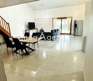  Maison � vendre 4 pi�ces 220 m�