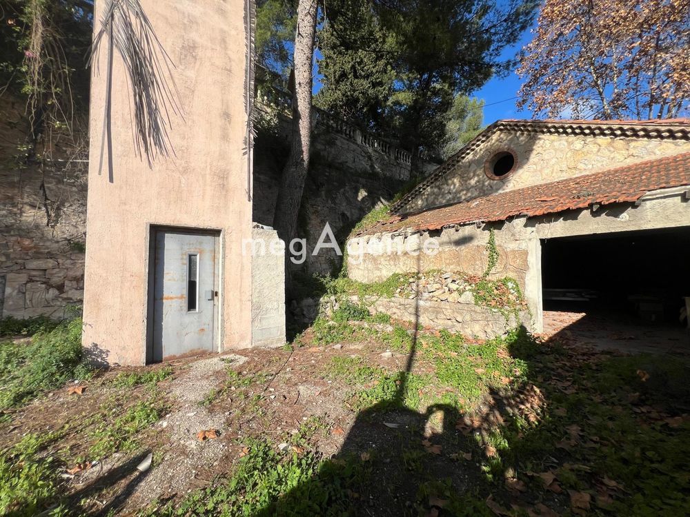 � vendre  Propri�t�/ch�teau La Seyne-sur-Mer (83500)
