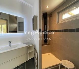  Immeuble � vendre 319 m�