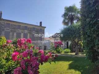  Maison � vendre 8 pi�ces 309 m�