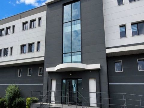 ACH&Egrave;RES (78260) ENTREP&Ocirc;T AVEC BUREAUX ET PARKINGS 4110 78260 Acheres