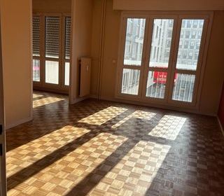  Appartement � vendre 4 pi�ces 77 m�