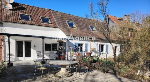   Charmante long�re avec beau potentiel Maison - 9 pi�ce(s) - 228 m�