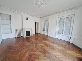  Immeuble � vendre 330 m�