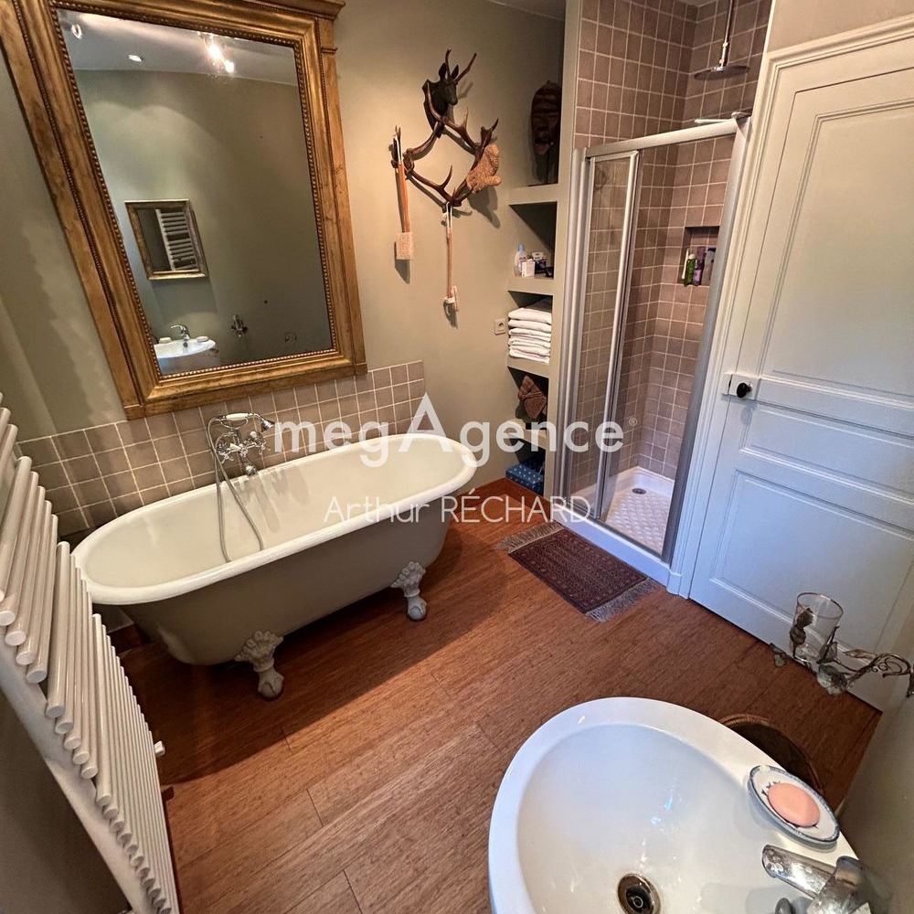 � vendre  Propri�t�/ch�teau Le Mans (72000)