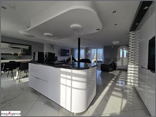  Maison � vendre 8 pi�ces 237 m�