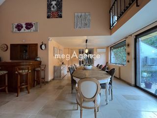  Maison � vendre 9 pi�ces 367 m�