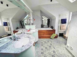  Maison � vendre 8 pi�ces 202 m�