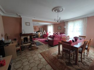  Maison � vendre 8 pi�ces 234 m�