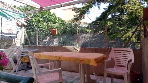   beaucoup de commodit�s pour cette maison en partie r�nov�e. 45m: plages et Perpignan Maison - 4 pi�ce(s) - 80 m�