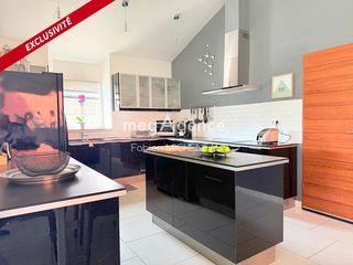  Maison � vendre 10 pi�ces 230 m�