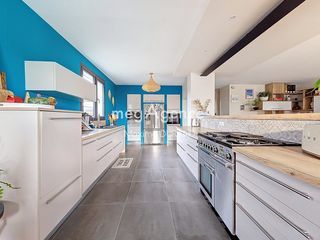  Maison � vendre 10 pi�ces 273 m�