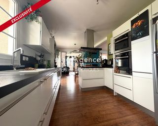  Maison � vendre 8 pi�ces 210 m�