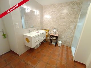  Maison � vendre 9 pi�ces 235 m�