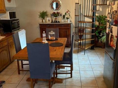   C�vennes : grande maison � r�nover + maison lou�e Maison - 12 pi�ce(s) - 323 m�