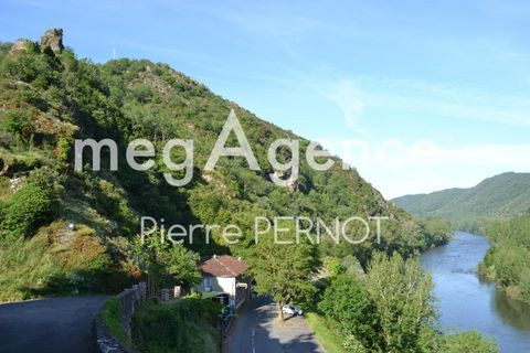 Immeuble avec Caf&eacute; Restaurant et chambres d'h&ocirc;tes en Vall&eacute;e du Tarn 275000 81430 Ambialet