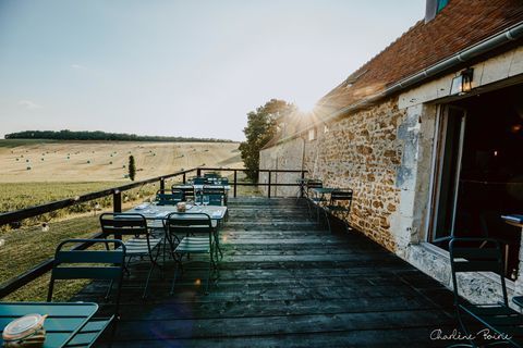Un emplacement rare &agrave; Saint-Langis-l&egrave;s-Mortagne : un restaurant les pieds dans l'eau, pens&eacute; pour s&eacute;duire une client&egrave;le en qu&ecirc;te 224700 61400 Saint-langis-les-mortagne