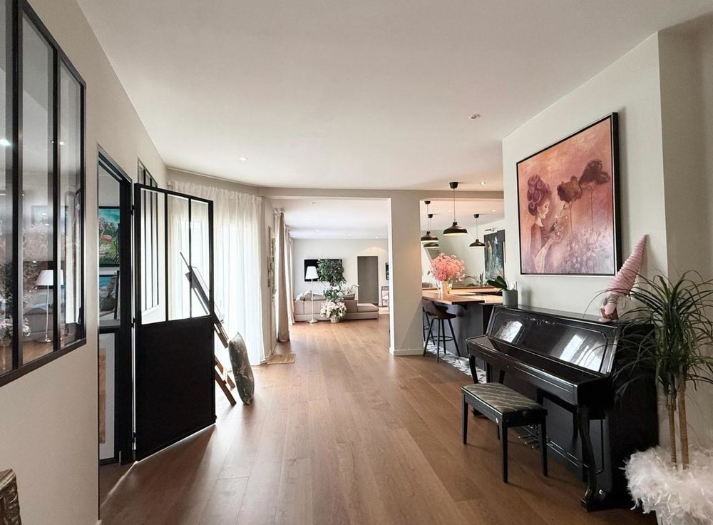 � vendre  Maison Valserh�ne (01200)