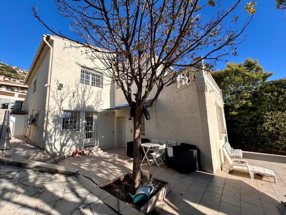 � vendre  Maison Agay (83530)