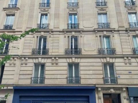 A vendre Local commercial libre � Quartier Grandes Carri&egrave;res (Paris 18e) 390000 75018 Paris 18e arrondissement