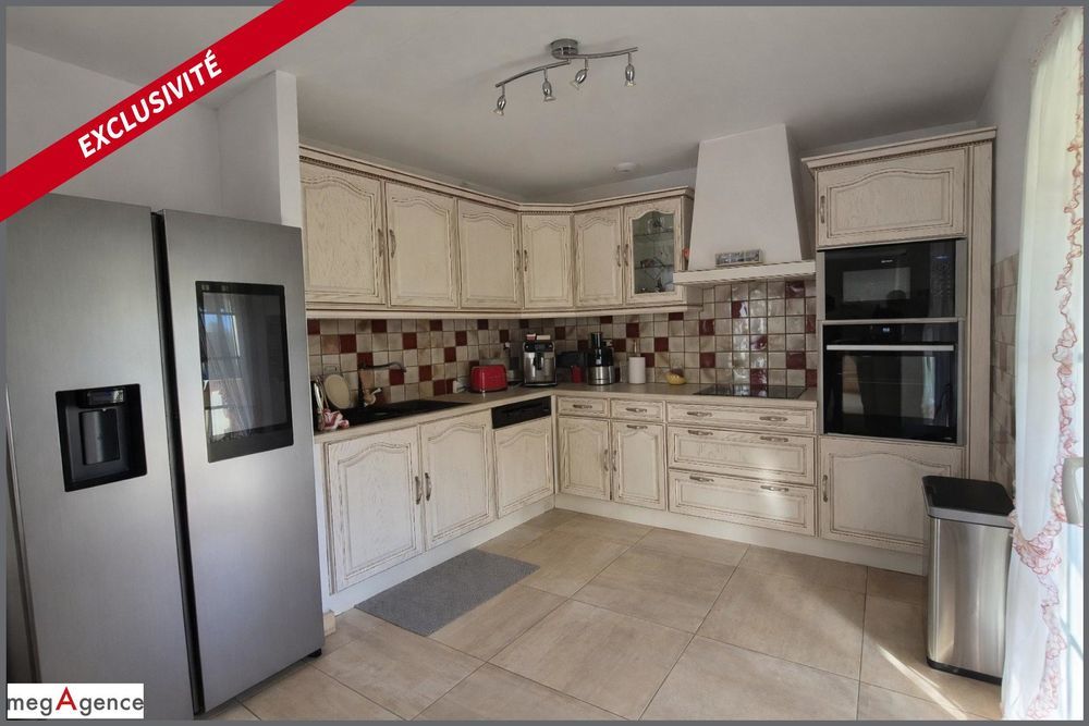 � vendre  Maison La Cadi�re-d'Azur (83740)