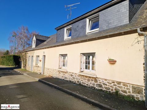   Maison de bourg mitoyenne en pierres avec jardin. Maison - 4 pi�ce(s) - 136 m�