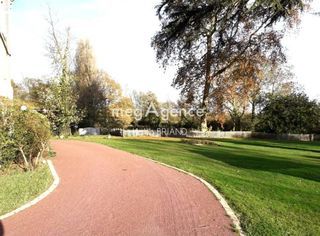  Propri�t�/ch�teau � vendre 10 pi�ces 287 m�