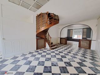  Immeuble � vendre 330 m�