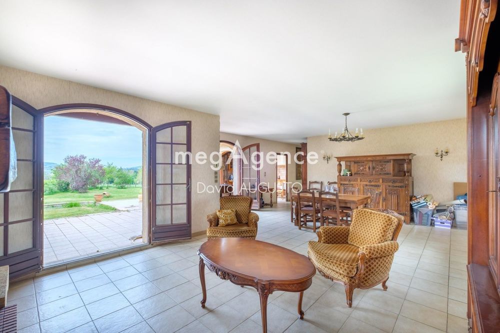 � vendre  Maison Dommartin (69380)