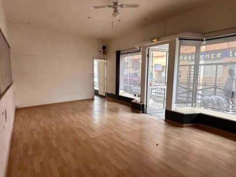 Local commercial avec terrasse � Emplacement privil&eacute;gi&eacute; &agrave; Valras-Plage (34350)?? 26900 34350 Valras-plage
