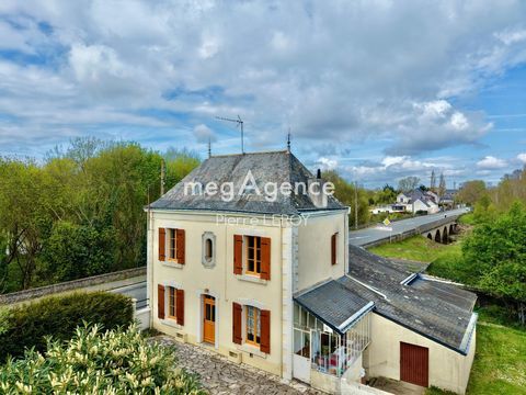   Maison Ancienne avec D�pendances Les Ponts de C� Maison - 4 pi�ce(s) - 100 m�