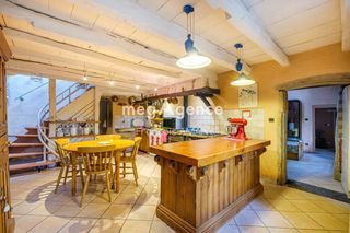  Maison � vendre 8 pi�ces 250 m�