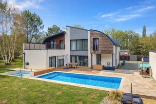  Maison � vendre 7 pi�ces 206 m�